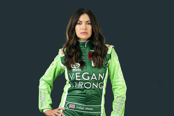 Leilani Münter: Normalize being childfree and NEVER underestimate a vegan hippie chick with a race car! (Source: www.leilani.green)